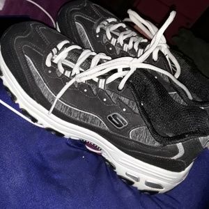Sketchers low tops training shoes